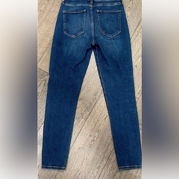 Banana Republic | High Rise Skinny Jeans - Picture 4 of 7